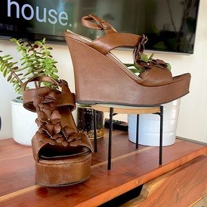 Xhileration Brown Wedges with Floral Design